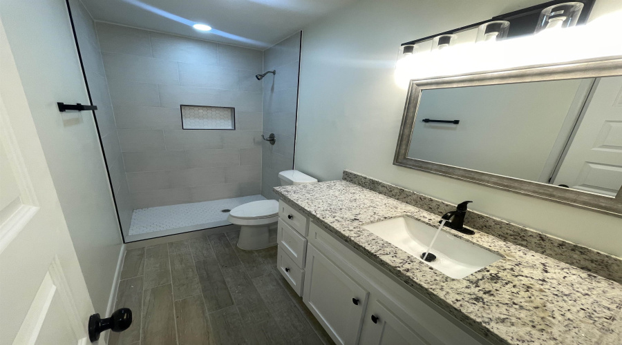 3005 E Price St, LAREDO, Texas 78043, 2 Bedrooms Bedrooms, 5 Rooms Rooms,1 BathroomBathrooms,Residential,For Rent,3005 E Price St,20252046