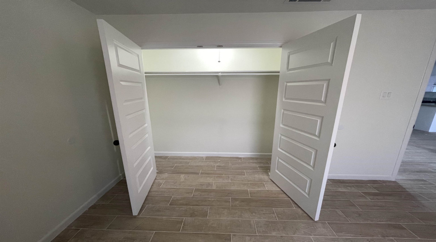 3005 E Price St, LAREDO, Texas 78043, 2 Bedrooms Bedrooms, 5 Rooms Rooms,1 BathroomBathrooms,Residential,For Rent,3005 E Price St,20252046