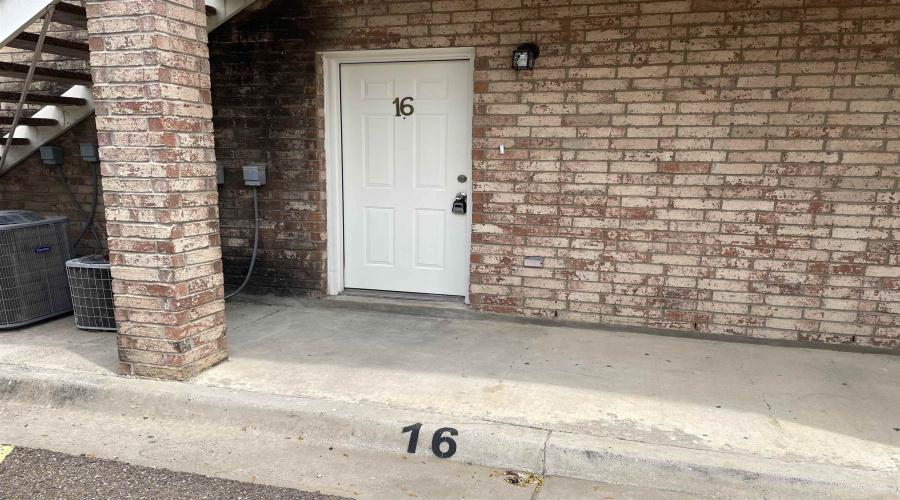 511 Shiloh Dr, LAREDO, Texas 78045, 1 Bedroom Bedrooms, 4 Rooms Rooms,1 BathroomBathrooms,Residential,For Rent,511 Shiloh Dr,20252047
