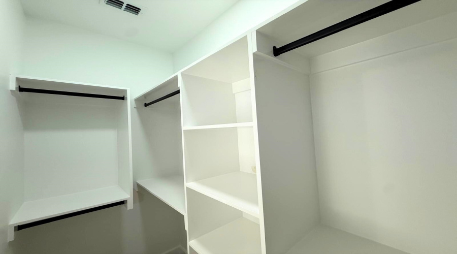 2919 Earthaven Dr, LAREDO, Texas 78046, 3 Bedrooms Bedrooms, 5 Rooms Rooms,2 BathroomsBathrooms,Residential,For Sale,2919 Earthaven Dr,20252060