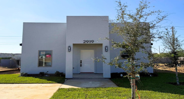 2919 Earthaven Dr, LAREDO, Texas 78046, 3 Bedrooms Bedrooms, 5 Rooms Rooms,2 BathroomsBathrooms,Residential,For Sale,2919 Earthaven Dr,20252060 2919 Earthaven Dr, LAREDO, Texas 78046, 3 Bedrooms Bedrooms, 5 Rooms Rooms,2 BathroomsBathrooms,Residential,For Sale,2919 Earthaven Dr,20252060