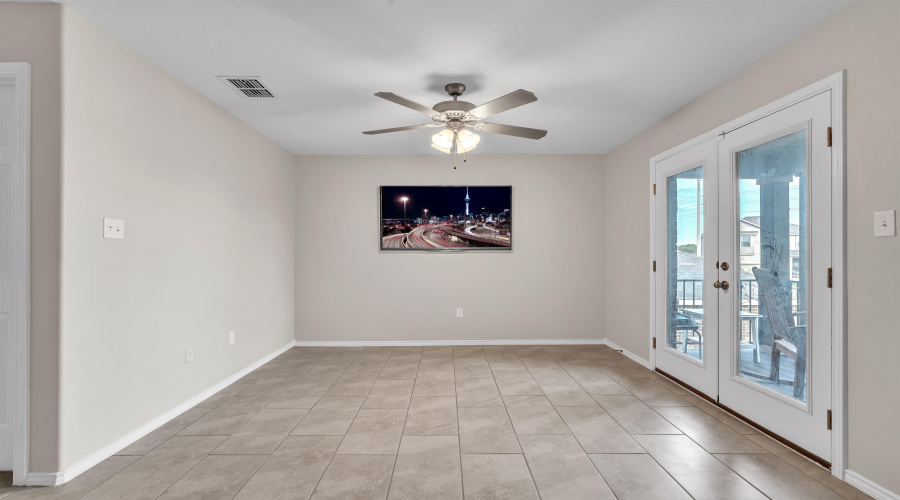 5618 Buckskin Dr., LAREDO, Texas 78046, 5 Bedrooms Bedrooms, 8 Rooms Rooms,3 BathroomsBathrooms,Residential,For Sale,5618 Buckskin Dr.,20252085