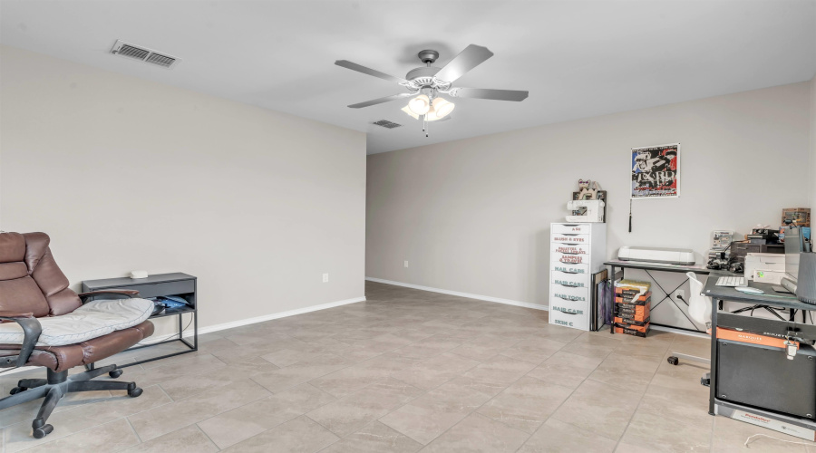5618 Buckskin Dr., LAREDO, Texas 78046, 5 Bedrooms Bedrooms, 8 Rooms Rooms,3 BathroomsBathrooms,Residential,For Sale,5618 Buckskin Dr.,20252085