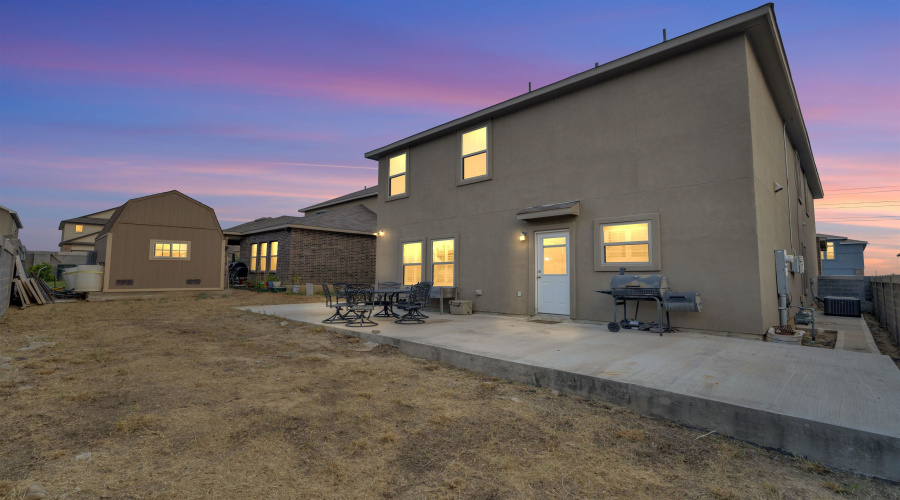 5618 Buckskin Dr., LAREDO, Texas 78046, 5 Bedrooms Bedrooms, 8 Rooms Rooms,3 BathroomsBathrooms,Residential,For Sale,5618 Buckskin Dr.,20252085