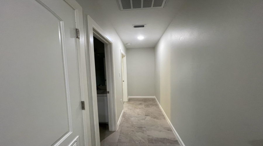 5527 Conroe St, Laredo, Texas 78046, 4 Bedrooms Bedrooms, 7 Rooms Rooms,3 BathroomsBathrooms,Residential,For Rent,5527 Conroe St,20252091