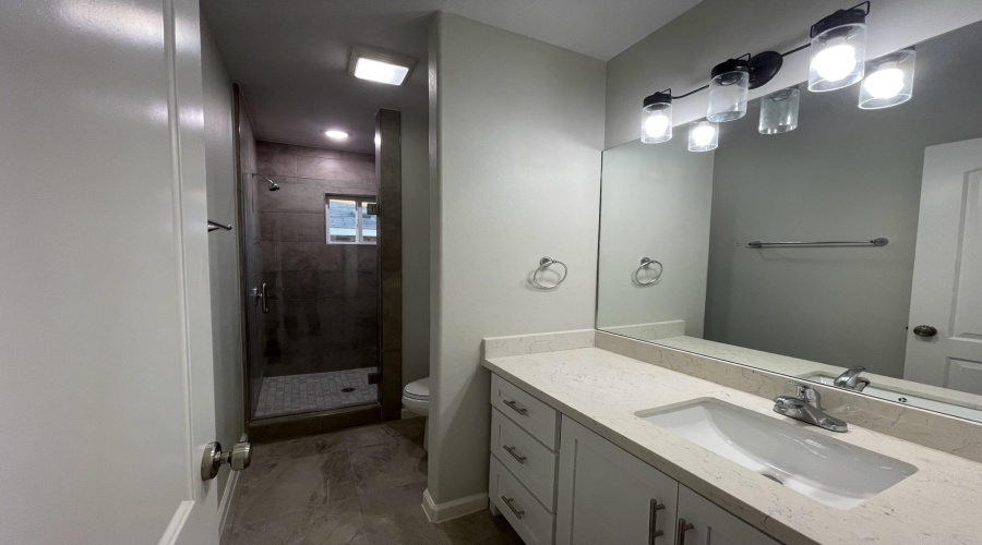 5527 Conroe St, Laredo, Texas 78046, 4 Bedrooms Bedrooms, 7 Rooms Rooms,3 BathroomsBathrooms,Residential,For Rent,5527 Conroe St,20252091