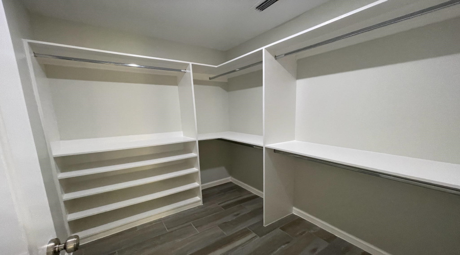 5527 Conroe St, Laredo, Texas 78046, 4 Bedrooms Bedrooms, 7 Rooms Rooms,3 BathroomsBathrooms,Residential,For Rent,5527 Conroe St,20252091