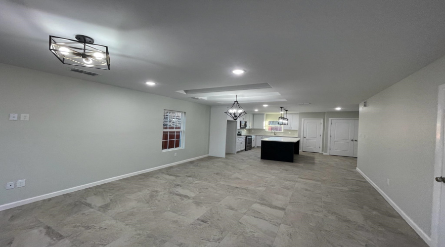 5527 Conroe St, Laredo, Texas 78046, 4 Bedrooms Bedrooms, 7 Rooms Rooms,3 BathroomsBathrooms,Residential,For Rent,5527 Conroe St,20252091