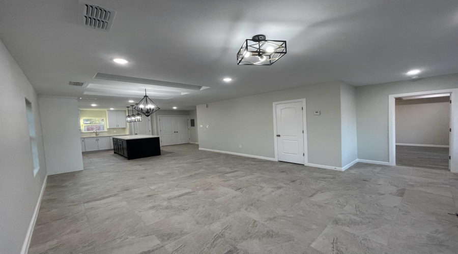 5527 Conroe St, Laredo, Texas 78046, 4 Bedrooms Bedrooms, 7 Rooms Rooms,3 BathroomsBathrooms,Residential,For Rent,5527 Conroe St,20252091