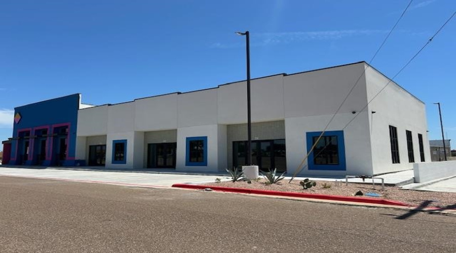 2411 Jacaman Rd, Laredo, Texas 78041, ,Commercial retail/office,For Rent,2411 Jacaman Rd,20252110