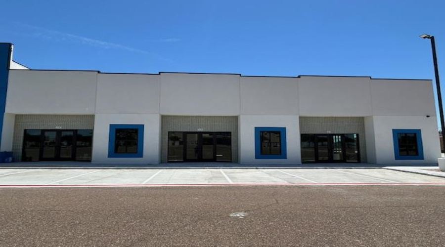 2411 Jacaman Rd, Laredo, Texas 78041, ,Commercial retail/office,For Rent,2411 Jacaman Rd,20252110