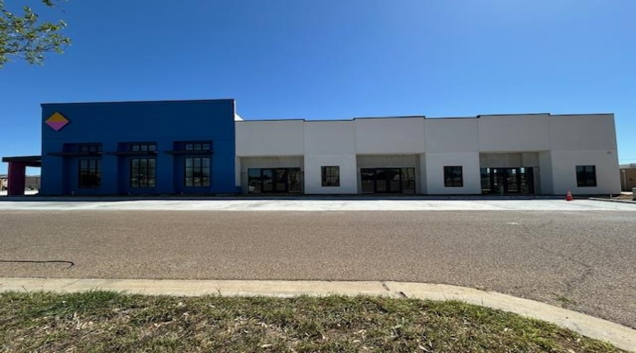 2411 Jacaman Rd, Laredo, Texas 78041, ,Commercial retail/office,For Rent,2411 Jacaman Rd,20252110