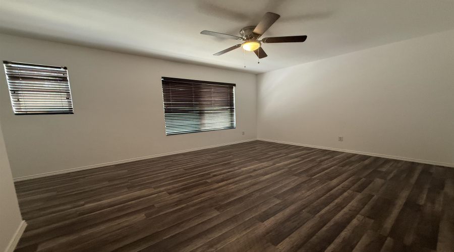 3038 St Isaac Lp, Laredo, Texas 78045, 3 Bedrooms Bedrooms, 5 Rooms Rooms,2 BathroomsBathrooms,Residential,For Sale,3038 St Isaac Lp,20251397