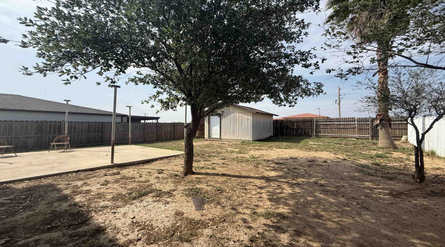 3038 St Isaac Lp, Laredo, Texas 78045, 3 Bedrooms Bedrooms, 5 Rooms Rooms,2 BathroomsBathrooms,Residential,For Sale,3038 St Isaac Lp,20251397