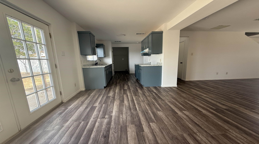 3038 St Isaac Lp, Laredo, Texas 78045, 3 Bedrooms Bedrooms, 5 Rooms Rooms,2 BathroomsBathrooms,Residential,For Sale,3038 St Isaac Lp,20251397