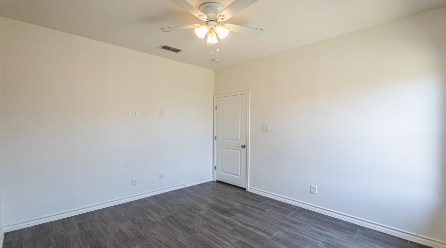 5508 Moses Lp., LAREDO, Texas 78046, 3 Bedrooms Bedrooms, 5 Rooms Rooms,2 BathroomsBathrooms,Residential,For Sale,5508 Moses Lp.,20252141