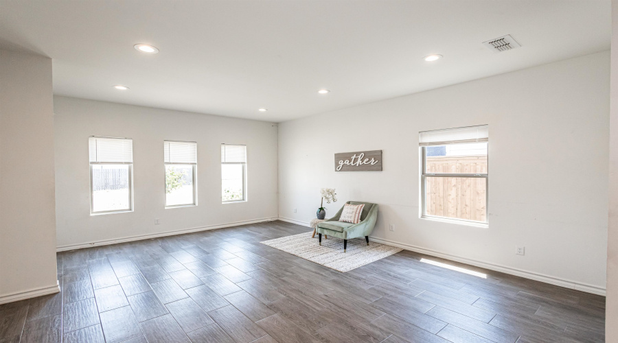 5508 Moses Lp., LAREDO, Texas 78046, 3 Bedrooms Bedrooms, 5 Rooms Rooms,2 BathroomsBathrooms,Residential,For Sale,5508 Moses Lp.,20252141