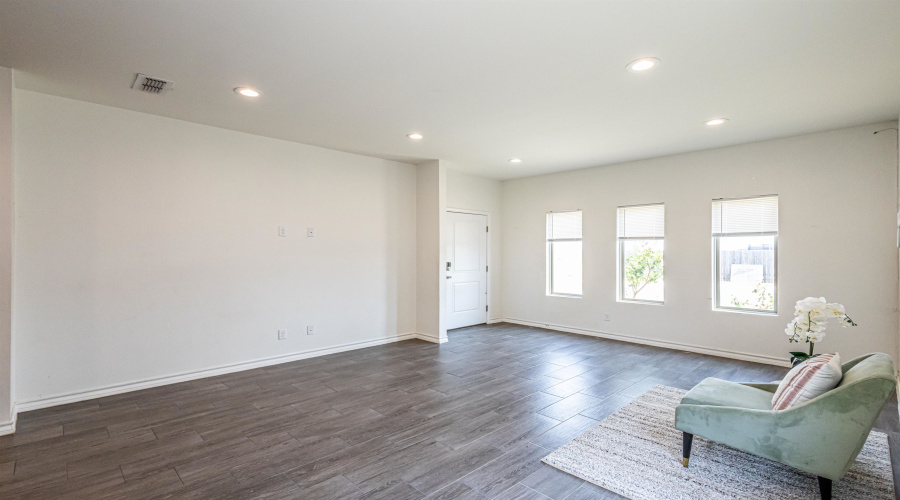 5508 Moses Lp., LAREDO, Texas 78046, 3 Bedrooms Bedrooms, 5 Rooms Rooms,2 BathroomsBathrooms,Residential,For Sale,5508 Moses Lp.,20252141