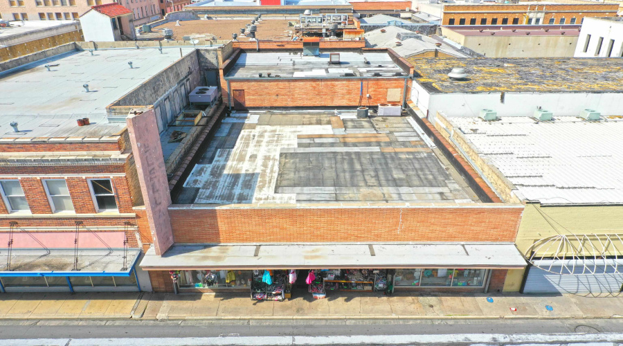 1114 Lincoln St, LAREDO, Texas 78040, 1 Room Rooms,2 BathroomsBathrooms,Commercial retail/office,For Sale,1114 Lincoln St,20244246