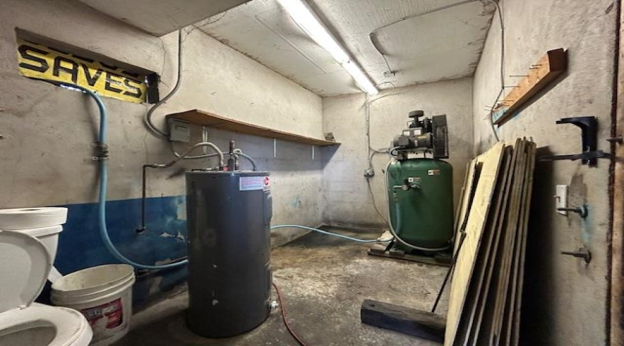 802 Callaghan St, Laredo, Texas 78040, ,3 BathroomsBathrooms,Commercial retail/office,For Sale,802 Callaghan St,20252162