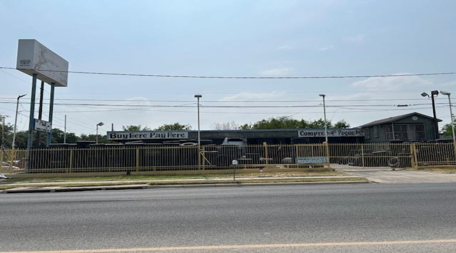 802 Callaghan St, Laredo, Texas 78040, ,3 BathroomsBathrooms,Commercial retail/office,For Sale,802 Callaghan St,20252162