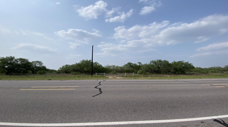 17302 U.S. Hwy 359, Mirando City, Texas 78369, ,Land,For Sale,17302 U.S. Hwy 359,20252166