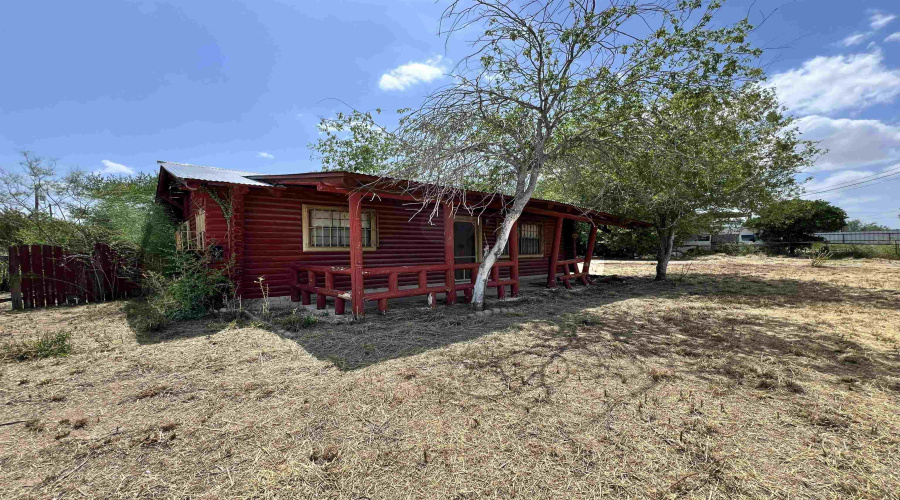 5311 Grande Lane, Zapata, Texas 78076, 2 Bedrooms Bedrooms, 3 Rooms Rooms,1 BathroomBathrooms,Residential,For Sale,5311 Grande Lane,20252212