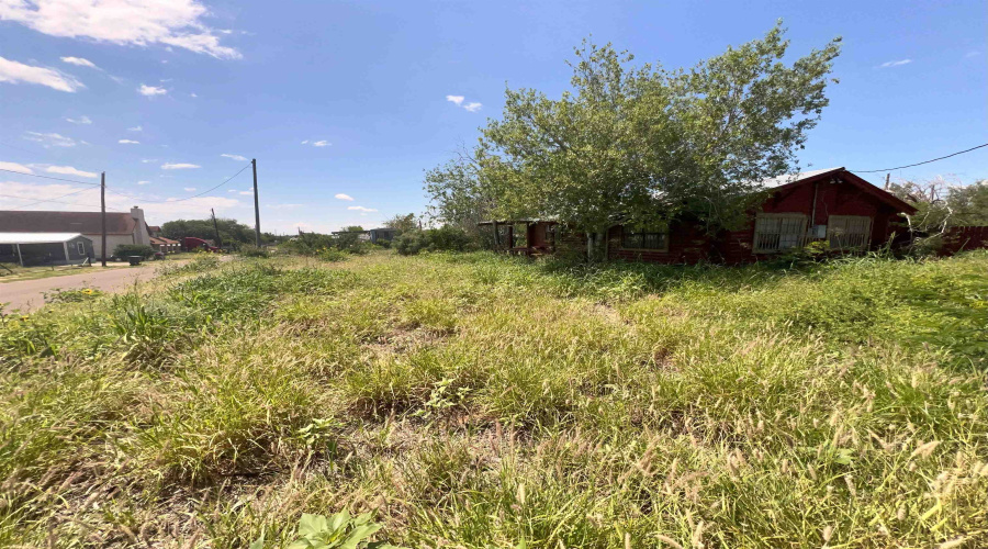 5311 Grande Lane, Zapata, Texas 78076, 2 Bedrooms Bedrooms, 3 Rooms Rooms,1 BathroomBathrooms,Residential,For Sale,5311 Grande Lane,20252212