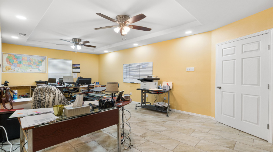 307 Sulfur Mine Rd, Laredo, Texas 78045, 1 Bedroom Bedrooms, 51 Rooms Rooms,4 BathroomsBathrooms,Commercial/industrial,For Sale,307 Sulfur Mine Rd,20252208