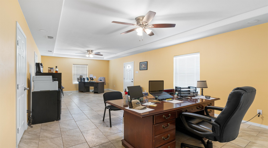 307 Sulfur Mine Rd, Laredo, Texas 78045, 1 Bedroom Bedrooms, 51 Rooms Rooms,4 BathroomsBathrooms,Commercial/industrial,For Sale,307 Sulfur Mine Rd,20252208