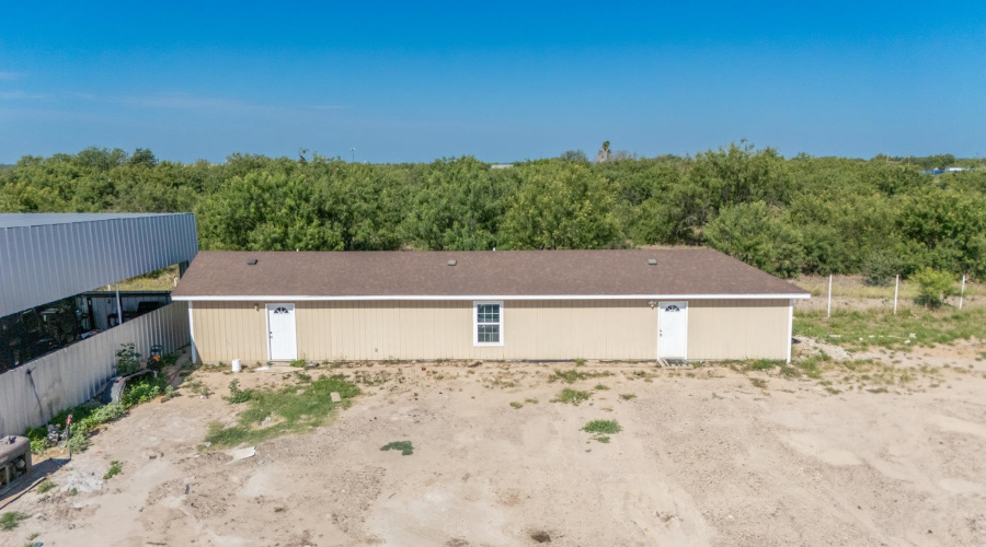 307 Sulfur Mine Rd, Laredo, Texas 78045, 1 Bedroom Bedrooms, 51 Rooms Rooms,4 BathroomsBathrooms,Commercial/industrial,For Sale,307 Sulfur Mine Rd,20252208