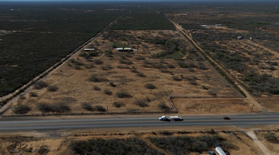 20500 N U.S. Hwy 83, Laredo, Texas 78045, 1 Bedroom Bedrooms, 51 Rooms Rooms,1 BathroomBathrooms,Commercial/industrial,For Sale,20500 N U.S. Hwy 83,20252210