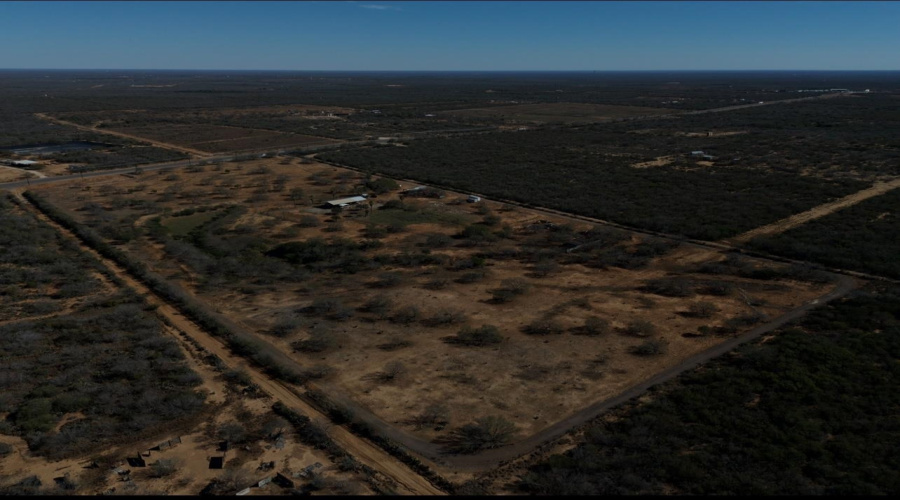 20500 N U.S. Hwy 83, Laredo, Texas 78045, 1 Bedroom Bedrooms, 51 Rooms Rooms,1 BathroomBathrooms,Commercial/industrial,For Sale,20500 N U.S. Hwy 83,20252210