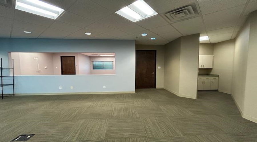 6909 Springfield Ave, Laredo, Texas 78041, 1 Room Rooms,1 BathroomBathrooms,Commercial retail/office,For Rent,6909 Springfield Ave,20252228