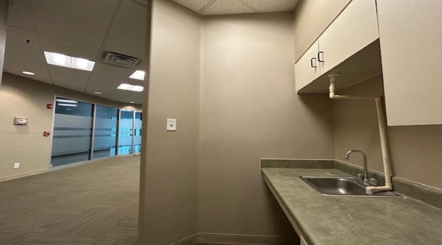 6909 Springfield Ave, Laredo, Texas 78041, 1 Room Rooms,1 BathroomBathrooms,Commercial retail/office,For Rent,6909 Springfield Ave,20252228