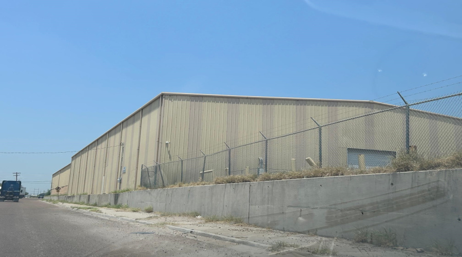 5801 Riverside Dr, Laredo, Texas 78041, 1 Bedroom Bedrooms, 1 Room Rooms,1 BathroomBathrooms,Commercial/industrial,For Rent,5801 Riverside Dr,20252230