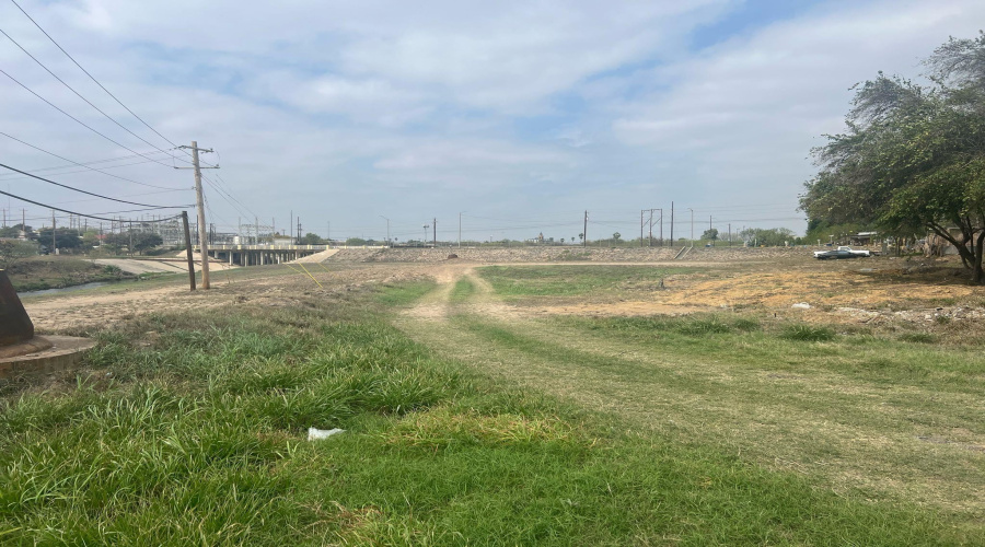 110 W Laredo St, Laredo, Texas 78040, ,Land,For Sale,110 W Laredo St,20252258