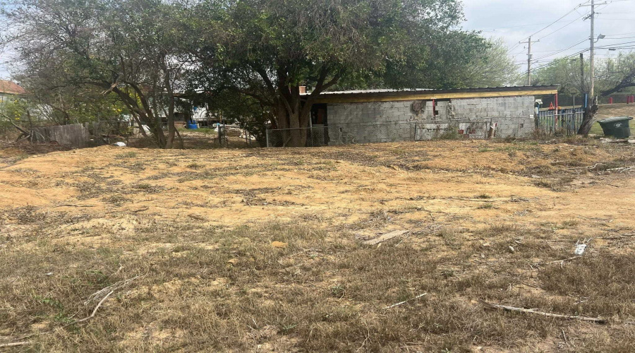 110 W Laredo St, Laredo, Texas 78040, ,Land,For Sale,110 W Laredo St,20252258