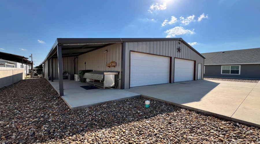 112 Apple Street, Zapata, Texas 78076, 4 Bedrooms Bedrooms, 7 Rooms Rooms,3 BathroomsBathrooms,Residential,For Sale,112 Apple Street,20252271