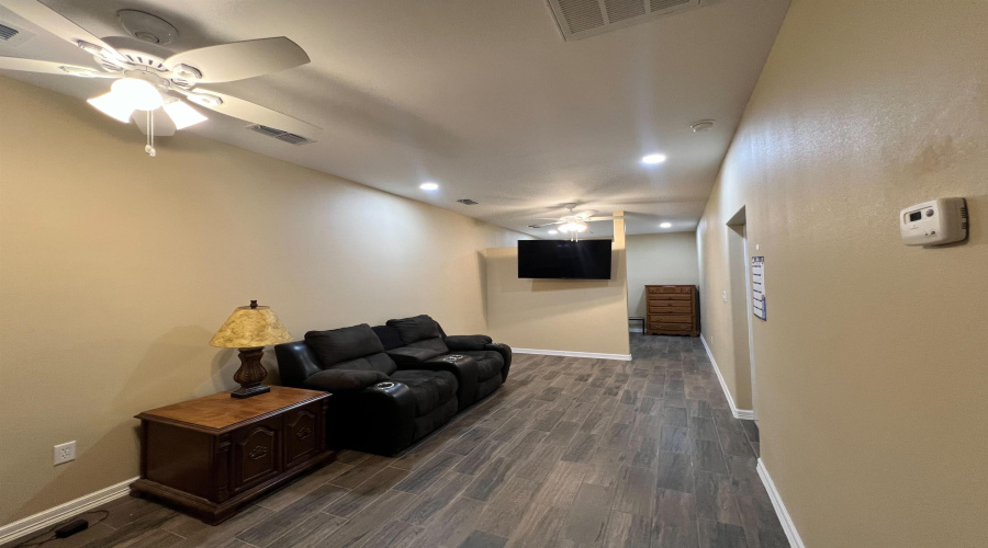 112 Apple Street, Zapata, Texas 78076, 4 Bedrooms Bedrooms, 7 Rooms Rooms,3 BathroomsBathrooms,Residential,For Sale,112 Apple Street,20252271