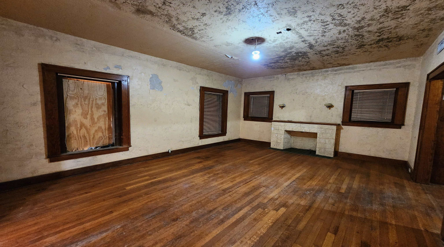 Avenue D, Bruni, Texas 78344, 7 Bedrooms Bedrooms, 13 Rooms Rooms,5 BathroomsBathrooms,Residential,For Sale,Avenue D,20252280