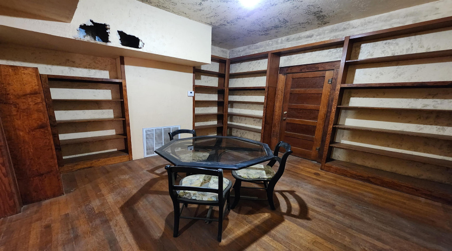 Avenue D, Bruni, Texas 78344, 7 Bedrooms Bedrooms, 13 Rooms Rooms,5 BathroomsBathrooms,Residential,For Sale,Avenue D,20252280