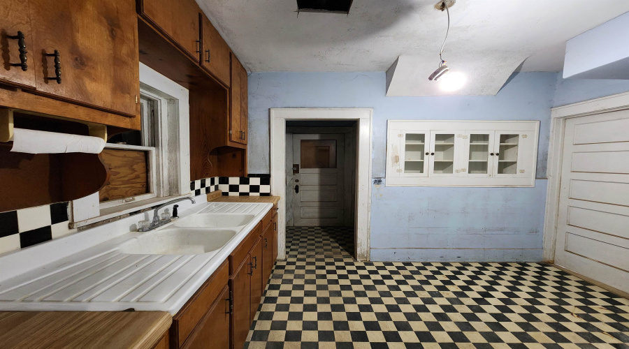 Avenue D, Bruni, Texas 78344, 7 Bedrooms Bedrooms, 13 Rooms Rooms,5 BathroomsBathrooms,Residential,For Sale,Avenue D,20252280