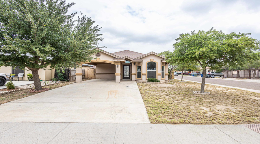 17201 Running Doe St, LAREDO, Texas 78045, 3 Bedrooms Bedrooms, 5 Rooms Rooms,2 BathroomsBathrooms,Residential,For Sale,17201 Running Doe St,20252287