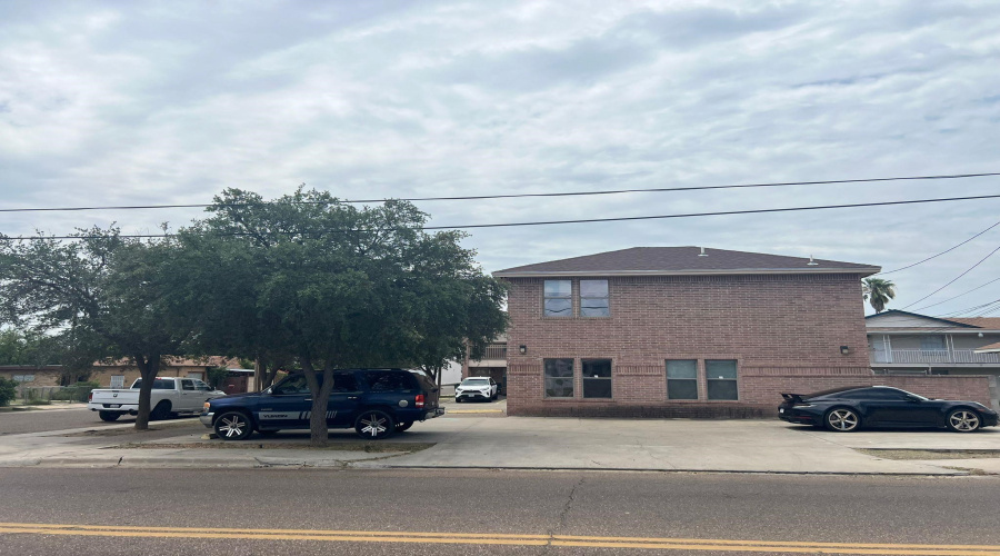 1319 Corpus Christi St, Laredo, Texas 78040-0000, 6 Rooms Rooms,2 BathroomsBathrooms,Commercial retail/office,For Rent,1319 Corpus Christi St,20252310