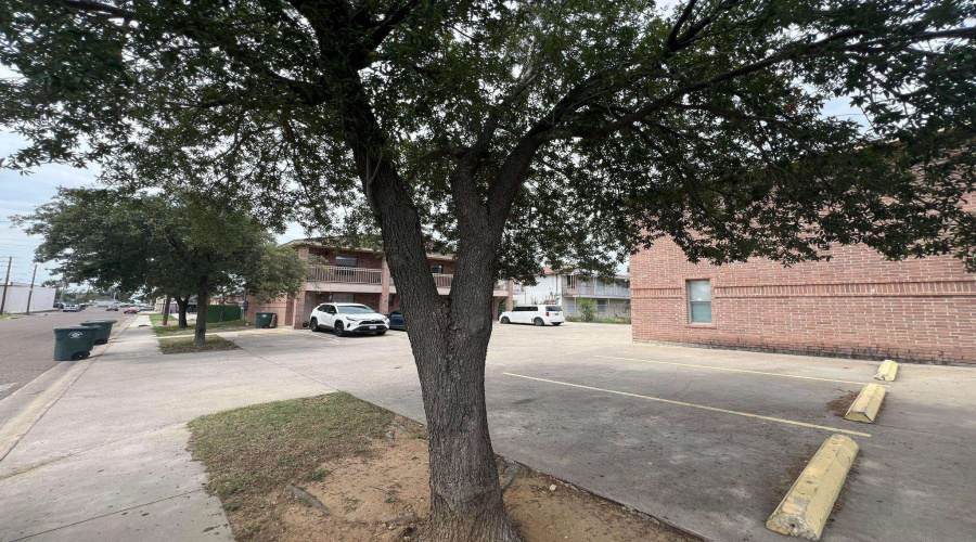 1319 Corpus Christi St, Laredo, Texas 78040-0000, 6 Rooms Rooms,2 BathroomsBathrooms,Commercial retail/office,For Rent,1319 Corpus Christi St,20252310