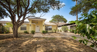 304 Anthony Ln, Laredo, Texas 78046, 3 Bedrooms Bedrooms, 5 Rooms Rooms,2 BathroomsBathrooms,Residential,For Sale,304 Anthony Ln,20252313