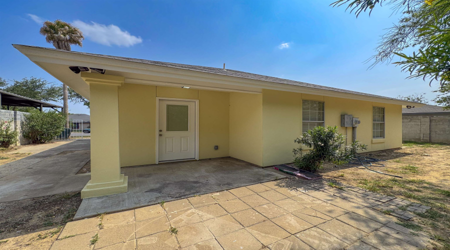 304 Anthony Ln, Laredo, Texas 78046, 3 Bedrooms Bedrooms, 5 Rooms Rooms,2 BathroomsBathrooms,Residential,For Sale,304 Anthony Ln,20252313