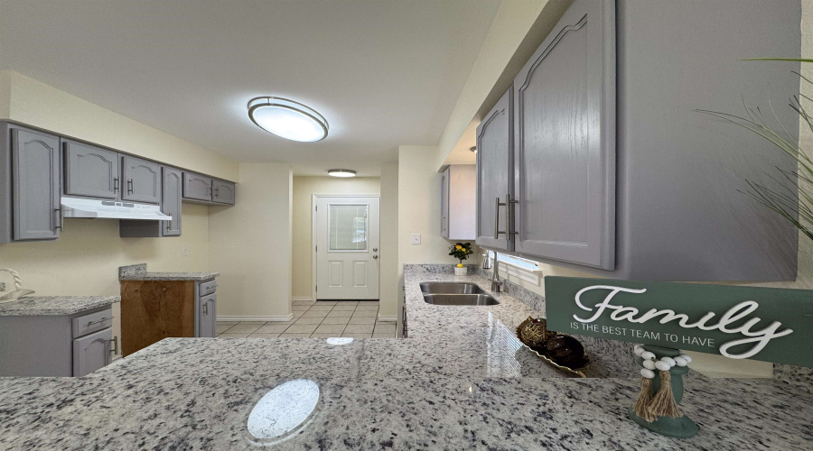 304 Anthony Ln, Laredo, Texas 78046, 3 Bedrooms Bedrooms, 5 Rooms Rooms,2 BathroomsBathrooms,Residential,For Sale,304 Anthony Ln,20252313