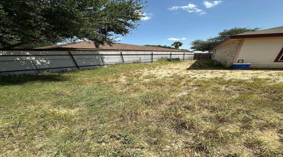 3334 Aberdeen, Laredo, Texas 78043, 3 Bedrooms Bedrooms, 4 Rooms Rooms,2 BathroomsBathrooms,Residential,For Rent,3334 Aberdeen,20252324